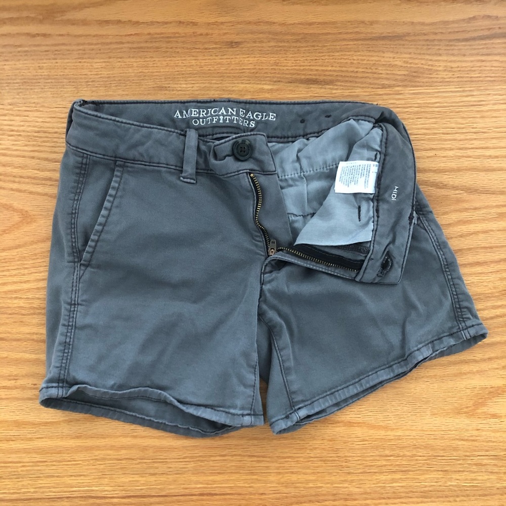 American Eagle MIDI shorts